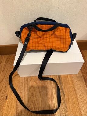 Tom Bihn Zest organizer pouch With Strap New Without Tag